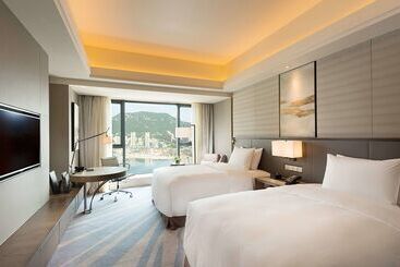 هتل Hilton Zhoushan