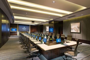 هتل Hilton Zhoushan