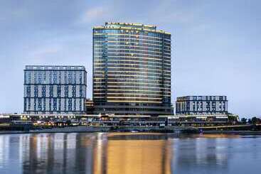 هتل Hilton Zhoushan