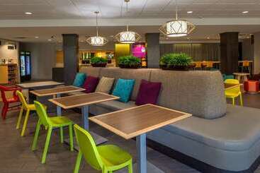 هتل Home2 Suites By Hilton St. Louis/forest Park