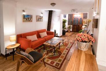 هتل Hosteria Papagayo Cotopaxi
