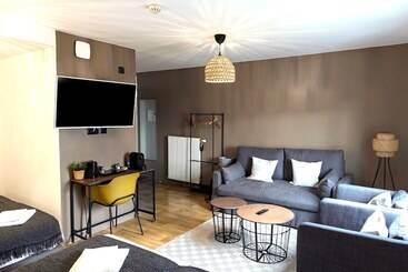 هتل Hôtel Lodge In Paris 13