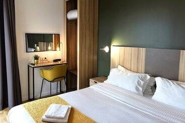 هتل Hôtel Lodge In Paris 13