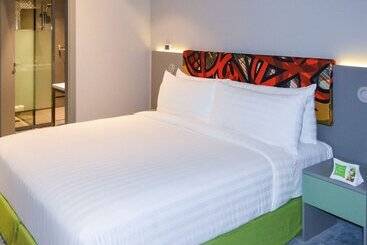 هتل Ibis Styles Dubai Jumeira