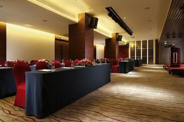 Lia Charlton Hotel Shenzhen