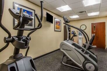 هتل Mainstay Suites Grand Island
