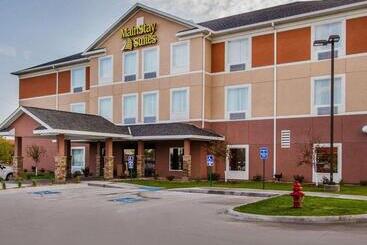 هتل Mainstay Suites Grand Island