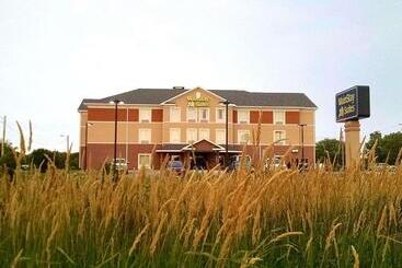 هتل Mainstay Suites Grand Island