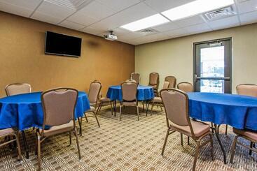 هتل Mainstay Suites Grand Island