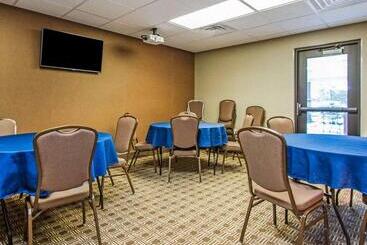 هتل Mainstay Suites Grand Island