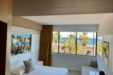 هتل Marineland Hôtel