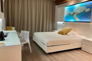 هتل Marineland Hôtel