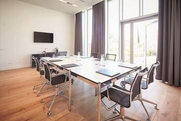 Modern Times Hotel, Vevey, A Tribute Portfolio