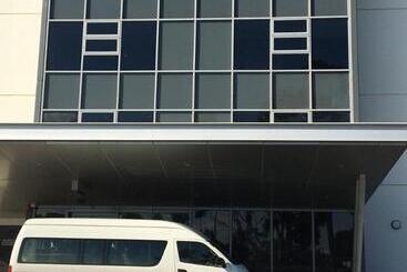 هتل Quest Melbourne Airport