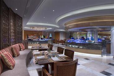 هتل Sheraton Grand Wuhan Hankou