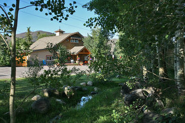 هتل Swan Mountain Resort
