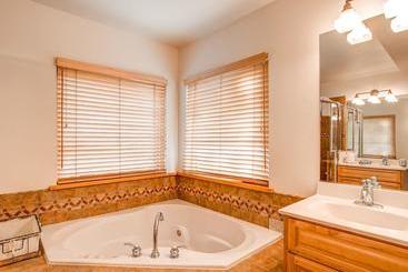 هتل Timber Heights Lodge