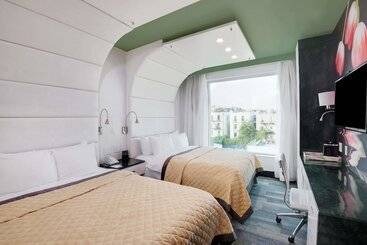 هتل Wyndham Garden Brooklyn Sunset Park