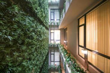 Jinjiang Metropolo Hotel Classiq Shanghai Off Bund