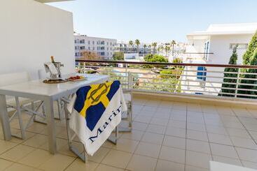 Marina Club Suite