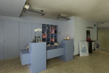 Marina Club Suite