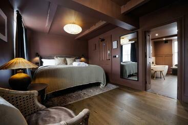 هاستل The Silk Rooms, At The Freemasons Inn