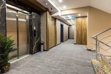 هتل Baymari Suites City Life
