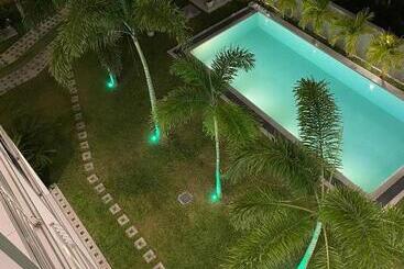 پانسیون Eldezo Relax Paradise  Ltd