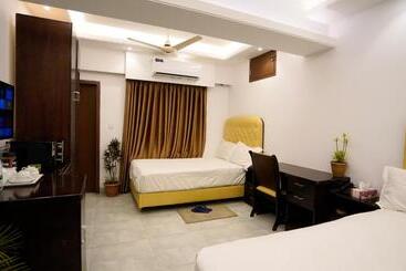 Xpressmall Hotel Near Dhaka Airport