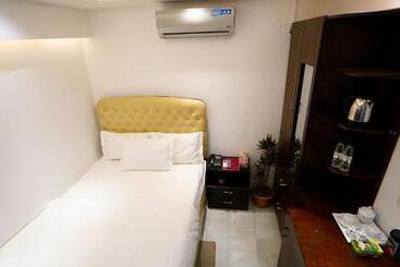 Xpressmall Hotel Near Dhaka Airport