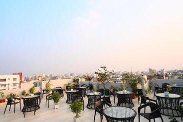 Xpressmall Hotel Near Dhaka Airport