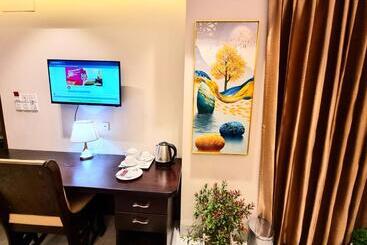 Xpressmall Hotel Near Dhaka Airport