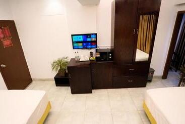 Xpressmall Hotel Near Dhaka Airport