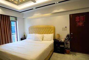Xpressmall Hotel Near Dhaka Airport