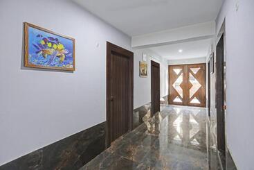 هتل Super Collection O Sector 122 Noida Formerly Mount Olympus