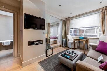 هتل Nell Gwynn House Apartments & Rooms