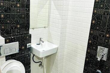 호텔 Raj Near Railway Station , Haridwar