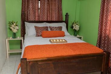 تختخواب و صبحانه Blu Vista Cottages