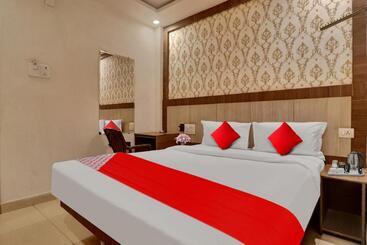Flagship Hotel Rainbow Lavish