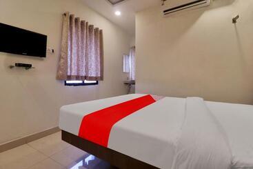 Flagship Hotel Rainbow Lavish
