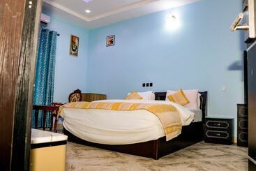 هتل Blue Line Apartments