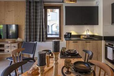 هتل Hôtel Le Cristal Lodge   Terresens