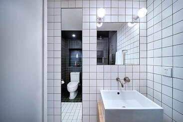 Base Shanghai Suhe Serviced Apartment, Near East Nanjing Road & People S Square