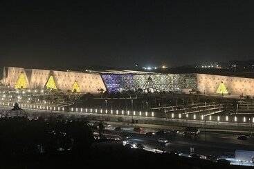 تختخواب و صبحانه Asia Grand Museum & Pyramids View