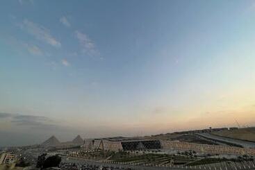 تختخواب و صبحانه Asia Grand Museum & Pyramids View
