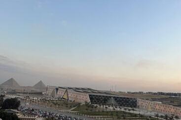 تختخواب و صبحانه Asia Grand Museum & Pyramids View