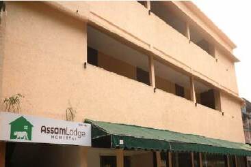 تختخواب و صبحانه Assam Lodge