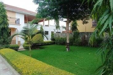 هتل Afroclan House