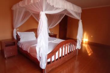 هتل Afroclan House
