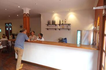 هتل Sunset Inn By Pro Ema